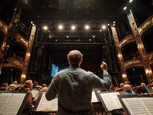 operalingual-mj-landscape-174